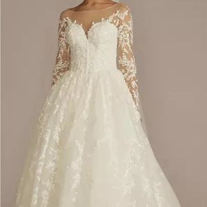 lace long sleeve keyhole back wedding dress
